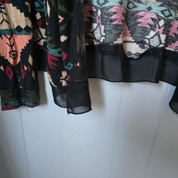 About a Girl Geometric Cardigan size Large Bohemian Multicolored Feminine Hippie - Picture 4 of 7